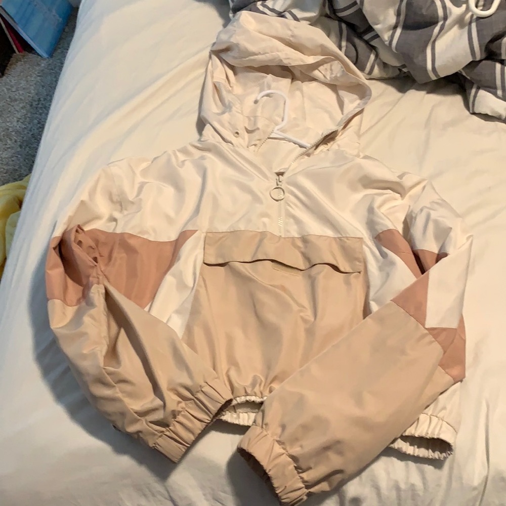 cute crop wind breaker/ coat